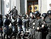 Очевидцы: Во время штурма Рады парламентарии броси Автор:Sevdig